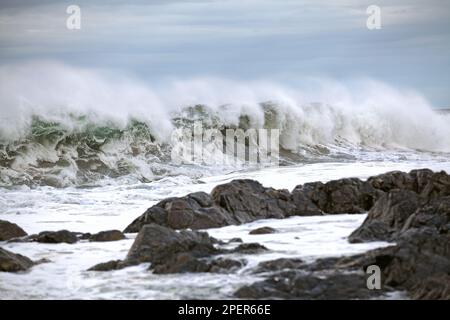 Breaking Waves Ulstein, Norvège Banque D'Images