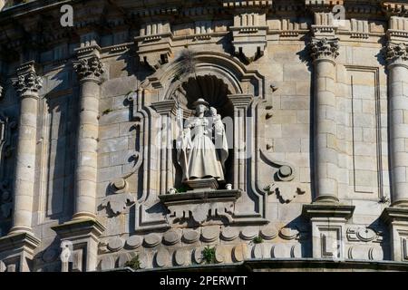 Pontevedra, Galice. Espagne. 7 février 2023. Église de la Vierge du pèlerin, Iglesia de la Virgen Peregrina. Une chapelle en forme de pétoncle Banque D'Images