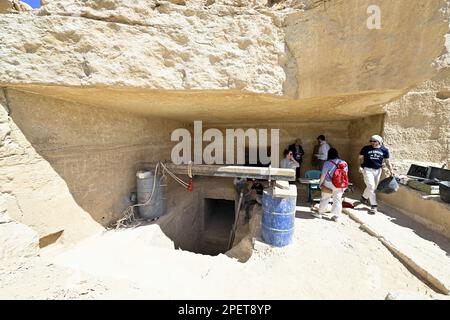 Dayr Al Barsha, Égypte. 16th mars 2023. L'illustration montre la zone de travail du site d'excavation de Dayr-al-Barsha le troisième jour d'une visite royale en Égypte, du 14 au 16 mars, jeudi 16 mars 2023. La Reine et la Princesse de la Couronne sont dans le pays pour un voyage officiel de trois jours. Ils entreprennent le même voyage en Égypte que la reine Elisabeth (l'épouse du roi Albert I) et son fils Léopold - plus tard le roi Léopold III - ont fait il y a exactement 100 ans. BELGA PHOTO ERIC LALMAND crédit: Belga News Agency/Alay Live News Banque D'Images