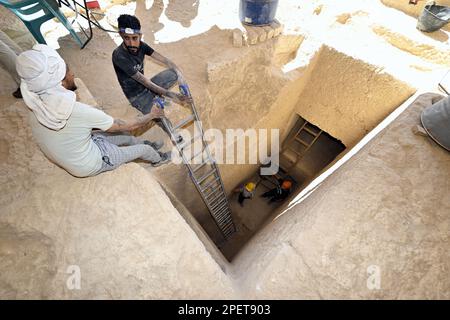 Dayr Al Barsha, Égypte. 16th mars 2023. L'illustration montre la zone de travail du site d'excavation de Dayr-al-Barsha le troisième jour d'une visite royale en Égypte, du 14 au 16 mars, jeudi 16 mars 2023. La Reine et la Princesse de la Couronne sont dans le pays pour un voyage officiel de trois jours. Ils entreprennent le même voyage en Égypte que la reine Elisabeth (l'épouse du roi Albert I) et son fils Léopold - plus tard le roi Léopold III - ont fait il y a exactement 100 ans. BELGA PHOTO ERIC LALMAND crédit: Belga News Agency/Alay Live News Banque D'Images