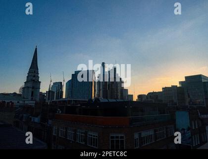 Vue sur Londres depuis le toit de Trewman Brewery - Brick Lane, Shoreditch, East London, Royaume-Uni Banque D'Images