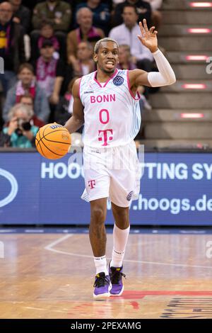 Bonn, Allemagne. 14th mars 2023. SHORT TJ II (BON, MI.) sur le ballon, une seule action, indique un jeu. Score final 85:75, paniers de la Ligue des Champions de basket-ball/Telekom Bonn-BAXI Manresa/BONN vs MANN/Round of 16 - Groupe J/5th, dans le TELEKOMMOME, on 14 mars 2023 Credit: dpa/Alamy Live News Banque D'Images