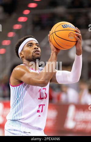 Bonn, Allemagne. 14th mars 2023. Javontae HAWKINS (BON, mi.) sur le ballon, lancer, lancer librement, simple action. Score final 85:75, paniers de la Ligue des Champions de basket-ball/Telekom Bonn-BAXI Manresa/BONN vs MANN/Round of 16 - Groupe J/5th, dans le TELEKOMMOME, on 14 mars 2023 Credit: dpa/Alamy Live News Banque D'Images