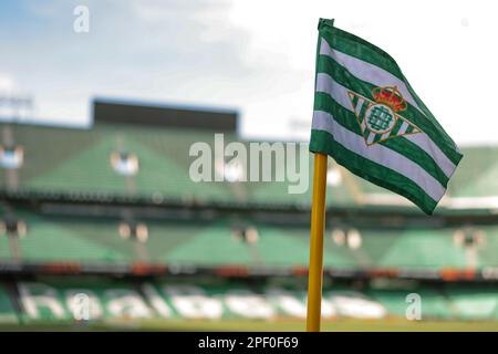 Séville, Espagne. 16th mars 2023. Un véritable drapeau d'angle de la marque Betis est vu dans une vue générale du stade avant le début du match de l'UEFA Europa League à l'Estadio Bemito Villamarin, Séville. Crédit photo à lire: Jonathan Moscrop/Sportimage crédit: Sportimage/Alay Live News Banque D'Images