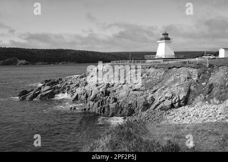 Phare canadien à Neils Harbour, sur le Cabot Trail, au Cap-Breton, Nouvelle-Écosse, Canada Banque D'Images