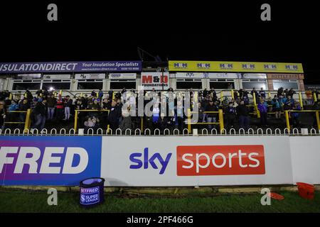 Castleford, Royaume-Uni. 16th mars 2023. Vue générale des fans de Leeds en voyage à l'intérieur de la jungle de la mid-A-hose devant le match de la Super League Round 5 de Betfred Castleford Tigers vs Leeds Rhinos à la mid-A-hose Jungle, Castleford, Royaume-Uni, 16th mars 2023 (photo de James Heaton/News Images) à Castleford, Royaume-Uni le 3/16/2023. (Photo de James Heaton/News Images/Sipa USA) crédit: SIPA USA/Alay Live News Banque D'Images