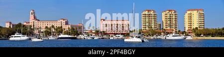 Vue panoramique, Renaissance Vinoy Resort Hotel and Marina, St.Petersburg Floride Etats-Unis Banque D'Images