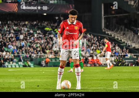 Jadon Sancho contrôle le ballon lors de l'UEFA Europa League Round de 16, 2nd Leg Real Betis vs Manchester United au stade Benito Villamarín, Séville, Espagne, 16th mars 2023 (photo de Samuel Carreño/News Images) crédit: News Images LTD/Alay Live News Banque D'Images