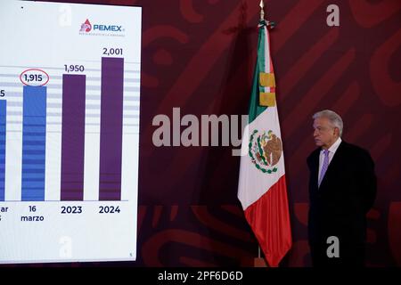 Mexico, Mexique. 16th mars 2023. Le Président du Mexique, Andres Manuel Lopez Obrador lors de la conférence de presse devant les journalistes au Palais national de Mexico. Sur 16 mars 2023 à Mexico, Mexique (Credit image: © Luis Barron/eyepix via ZUMA Press Wire) USAGE ÉDITORIAL SEULEMENT! Non destiné À un usage commercial ! Banque D'Images