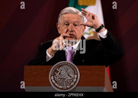 Mexico, Mexique. 16th mars 2023. Le Président du Mexique, Andres Manuel Lopez Obrador lors de la conférence de presse devant les journalistes au Palais national de Mexico. Sur 16 mars 2023 à Mexico, Mexique (Credit image: © Luis Barron/eyepix via ZUMA Press Wire) USAGE ÉDITORIAL SEULEMENT! Non destiné À un usage commercial ! Banque D'Images