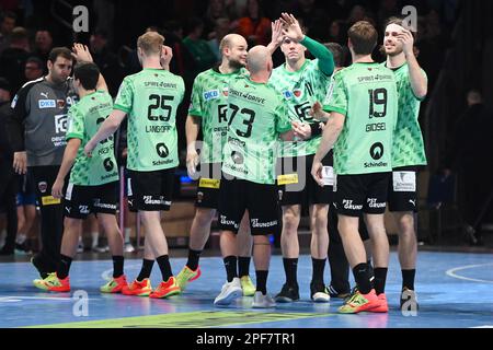 Berlin, Allemagne. 16th mars 2023. Berlin, Allemagne 16 mars 2023: L'équipe célèbre une victoire pendant le match 1. Bundesliga - Füchse Berlin / VfL Gummersbach - Max-Schmeling-Halle. Berlin, Allemagne. (Ryan Sleiman /SPP) crédit: SPP Sport Press photo. /Alamy Live News Banque D'Images