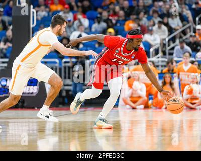 16 mars 2023: La garde de Ragin Cajuns en Louisiane Greg Williams Jr. (13) pendant 2nd moitié NCAA Orlando régional entre la Louisiane Ragins' Cajuns et Tennessee Volunteers. Le Tennessee a battu la Louisiane 58-55 au Amway Center d'Orlando, en Floride. Roméo T Guzman/CSM. Banque D'Images