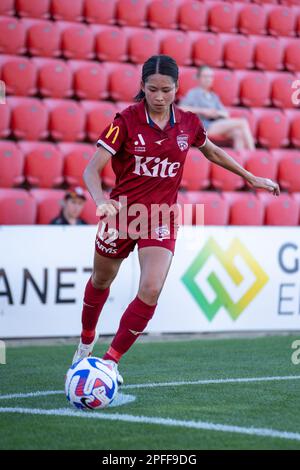 Adélaïde, Australie. 17th mars 2023. Adélaïde, Australie méridionale, 17 mars 2023 : Nanako Sasaki (12 Adelaide United) prend un coup de pied au coin du match Liberty A-League entre Adelaide United et Newcastle Jets au stade Coopers d'Adélaïde, en Australie. (NOE Llamas/SPP) crédit: SPP Sport Press photo. /Alamy Live News Banque D'Images