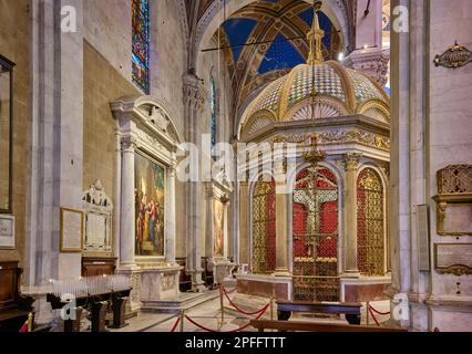 Volto Santo de Lucques, Sanctuaire du visage sacré de Lucques dans la cathédrale San Martino de Lucques, Duomo di San Martino, Toscane, Italie Banque D'Images