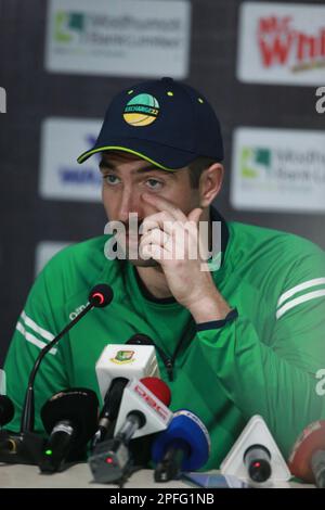 Le capitaine irlandais Andrew Balbirnie s'adressant à une conférence de presse avant le match pendant l'équipe nationale de cricket de l'Irlande de l'ODI assiste à la pratique à Sylhet Internati Banque D'Images