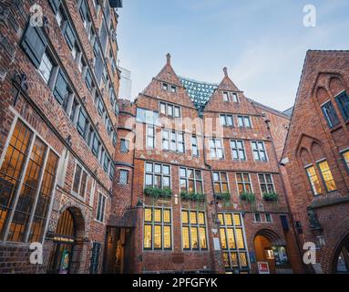 Maison Glockenspiel (Haus des Glockenspiels) à Bottcherstrasse Street - Brême, Allemagne Banque D'Images