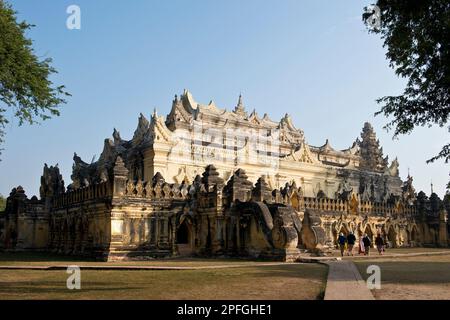 Le Myanmar, Mandalay, Inwa, Mahar Aung Mye Bon Monastère San Banque D'Images