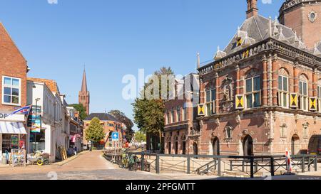 Ville pittoresque de Bolsward dans la province de Frise, pays-Bas. Banque D'Images