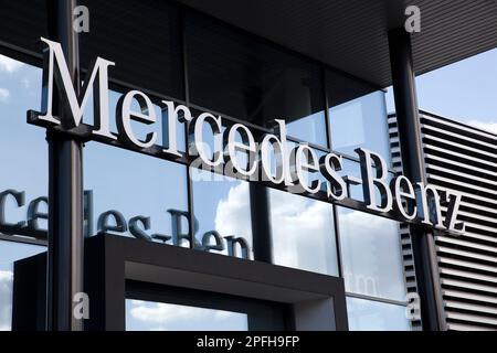 Logo Mercedes-Benz, à Gdansk en Pologne Banque D'Images