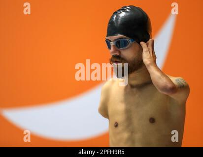 Le Mustafa Al-Husseini, en Irak, en amont du MC 100m BreastStroke pour hommes, chauffe le deuxième jour de la série mondiale de natation Citi Para à Ponds Forge, Sheffield. Banque D'Images