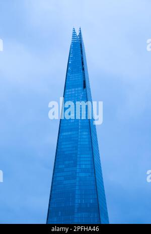 Le Shard, également appelé Shard London Bridge et anciennement London Bridge Tower, est un gratte-ciel de 72 étages à Southwark, Londres. (133) Banque D'Images