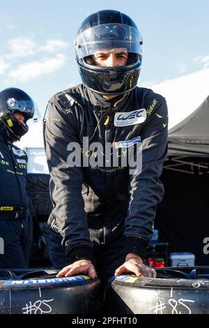 Mécanicien, mécanicien, pneus, pneu pendant les 1000 miles de Sebring 2023, 1st tour du Championnat du monde d'endurance FIA 2023, de 15 mars à 17, 2023 sur le circuit international de Sebring à Sebring, Floride, Etats-Unis - photo Frédéric le Floc'h / DPPI Banque D'Images