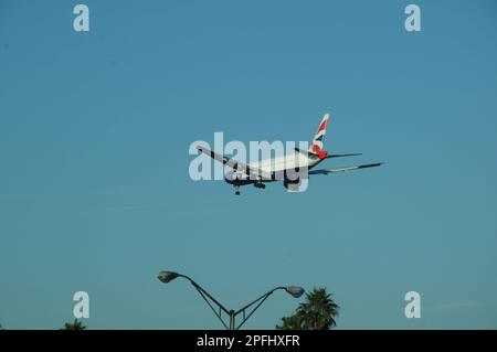 TEMPA / FLORIDE / ETATS-UNIS - 02 DÉCEMBRE 2017. Vol commercial British Airways atterrissant à l'aéroport international de Tempa, en Floride, aux États-Unis (Photo.Francis Dean/Dean Pictures) Banque D'Images