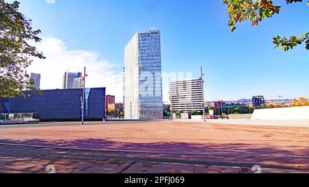 Bâtiment moderne à Diagonal Mar et Port Forum à Barcelone, Catalunya, Espagne, Europe Banque D'Images