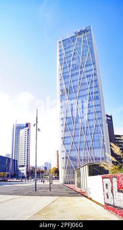 Bâtiment moderne à Diagonal Mar et Port Forum à Barcelone, Catalunya, Espagne, Europe Banque D'Images