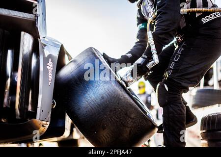 Mécanicien, mécanicien, Peugeot TotalEnergies, Peugeot 9x8, pendant les 1000 miles de Sebring 2023, 1st de la FIA World Endurance Championship 2023, de 15 mars à 17, 2023 sur le circuit international de Sebring à Sebring, Floride, Etats-Unis - photo: FR..d..ric le Floc'h/DPPI/LiveMedia Banque D'Images