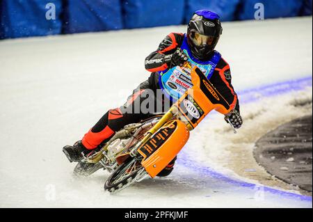 Jouni Seppänen en action pendant la course des légendes à la Max-Aicher-Arena, Inzell, le vendredi 17th mars 2023. (Photo : Ian Charles | INFORMATIONS MI) Credit: INFORMATIONS MI & Sport /Alamy Live News Banque D'Images