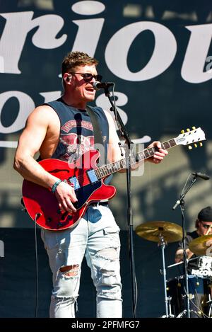 Tempe, Arizona, États-Unis. 25th février 2023 les fils glorieux se présentant sur scène le jour 1 du festival de musique de l'innings 2023. Banque D'Images