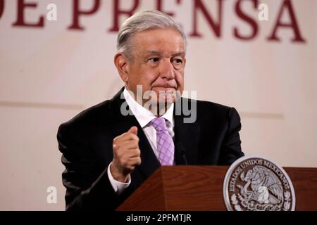 Mexico, Mexique. 16th mars 2023. Le Président du Mexique, Andres Manuel Lopez Obrador lors de la conférence de presse devant les journalistes au Palais national de Mexico. Sur 16 mars 2023 à Mexico, Mexique. (Photo de Luis Barron/Eyepix Group/Sipa USA) crédit: SIPA USA/Alay Live News Banque D'Images