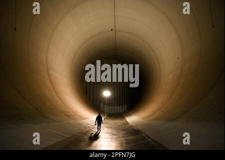 Modane Avrieux, France. 17th mars 2023. Illustration et vue des souffleries, y compris le plus grand tunnel aérodynamique sonique au monde pour les essais d'avions civils et militaires au centre d'Onera Modane-Avrieux, en France, sur 17 mars 2023. ONERA, une concentration d'installations d'essai unique au monde et un acteur clé dans l'aéronautique et la recherche spatiale, le laboratoire aérospatial français. Photo de Tomas Stevens/ABACAPRESS.COM crédit: Abaca Press/Alay Live News Banque D'Images