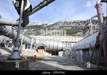 Modane Avrieux, France. 17th mars 2023. Illustration et vue des souffleries, y compris le plus grand tunnel aérodynamique sonique au monde pour les essais d'avions civils et militaires au centre de Modane-Avrieux d'Onera, en France, sur 17 mars 2023. ONERA, une concentration d'installations d'essai unique au monde et un acteur clé dans l'aéronautique et la recherche spatiale, le laboratoire aérospatial français. Photo de Tomas Stevens/ABACAPRESS.COM crédit: Abaca Press/Alay Live News Banque D'Images