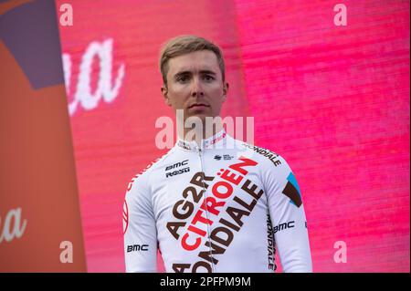 Abbiategrasso, Italie. 18th mars 2023. Benoit Cosnefroy, AG2R équipe de Citroën pendant Milano-Sanremo, randonnée à vélo de rue à Abbiategrasso, Italie, 18 mars 2023 crédit: Agence de photo indépendante/Alamy Live News Banque D'Images