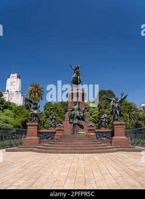 Panorama du monument équestre du général Jose de San Martin à Buenos Aires en Argentine Banque D'Images