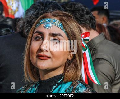 Londres Royaume-Uni 18 mars 2023 une lettre ouverte à Rishi Sunak de la population iranienne vivant en Angleterre pour aider à la récente répression violente par les autorités en Iran. Paul Quezada-Neiman/Alamy Live News Banque D'Images