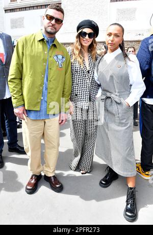 JUSTIN TIMBERLAKE, JESSICA BIEL, REINE EVA POUR LE SPECTACLE KENZO À PARIS Banque D'Images