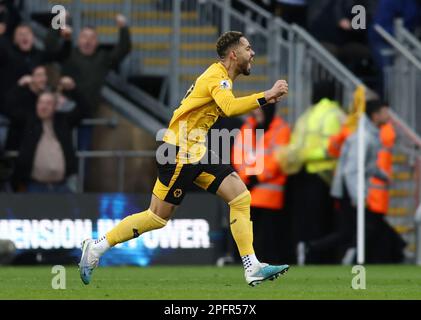 Wolverhampton, Royaume-Uni. 18th mars 2023. Mateus Cunha de Wolverhampton Wanderers célèbre leur deuxième but lors du match de la Premier League à Molineux, Wolverhampton. Crédit photo à lire : Darren Staples/Sportimage crédit : Sportimage/Alay Live News Banque D'Images