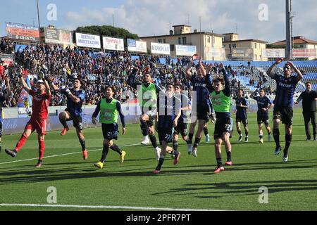Pise, Italie. 18th mars 2023. Les joueurs de Pise fêtent lors de l'AC Pise vs Benevento Calcio, match italien de football série B à Pise, Italie, 18 mars 2023 crédit: Agence de photo indépendante / Alamy Live News Banque D'Images