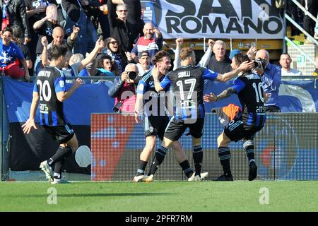 Pise, Italie. 18th mars 2023. Les joueurs de Pise fêtent lors de l'AC Pise vs Benevento Calcio, match italien de football série B à Pise, Italie, 18 mars 2023 crédit: Agence de photo indépendante / Alamy Live News Banque D'Images