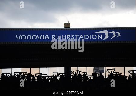 BOCHUM, ALLEMAGNE - 18 MARS 2023: Le match de football de Bundesliga VfL Bochum 1848 contre RB Leipzig à Vonovia Ruhr Stadion Banque D'Images