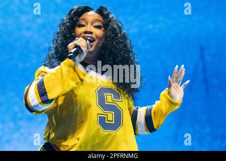 27 février 2023, Washington, DC, Etats-Unis: SZA se produit sur scène à la Capital One Arena à Washington, D.C. (Credit image: © Kyle Gustafson/ZUMA Press Wire) USAGE ÉDITORIAL SEULEMENT! Non destiné À un usage commercial ! Banque D'Images