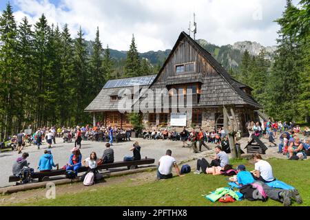 Cabane de montagne, Schronisko Gorskie, Dolina Koscieliska, Hautes Tatras, Pologne Banque D'Images