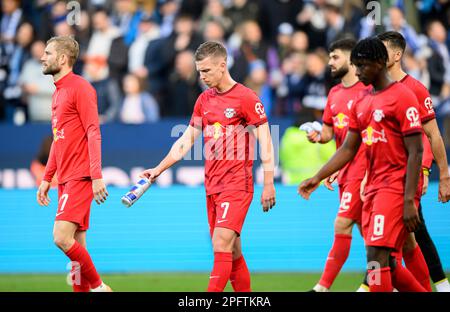 Allemagne. 18th mars 2023. De gauche à droite Konrad LAIMER (L), Dani OLMO (L), Amadou HAIDARA (L) déçu après le match, football 1st Bundesliga, 25th jour de match, VfL Bochum (BO) - RB Leipzig (L) 1:0, Am 18 mars 2023 à Bochum/Allemagne. #La réglementation DFL interdit toute utilisation de photographies comme séquences d'images et/ou quasi-vidéo # crédit: dpa Picture Alliance/Alamy Live News Banque D'Images