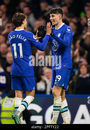 Londres, Royaume-Uni. 18th mars 2023. 18 mars 2023 - Chelsea v Everton - Premier League - Stamford Bridge Kai Havertz de Chelsea célèbre son but avec Joao Felix lors du match de la Premier League à Stamford Bridge, Londres. Crédit photo : Mark pain/Alamy Live News Banque D'Images