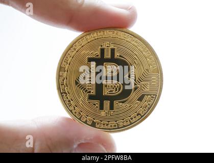 New York, États-Unis. 18th mars 2023. Une représentation du symbole de pièce de crypto-monnaies Bitcoin est visible dans une photo d'illustration prise à New York samedi, 18 mars 2023. Photo de John Angelillo/UPI crédit: UPI/Alay Live News Banque D'Images