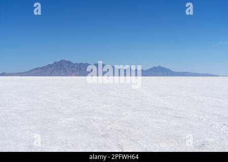 Vue sur Bonneville Salt Flats dans l'Utah Banque D'Images