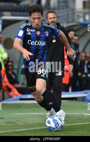 Pise, Italie. 18th mars 2023. Olimpiu Morutan (Pise) pendant l'AC Pise vs Benevento Calcio, football italien série B match à Pise, Italie, 18 mars 2023 crédit: Agence de photo indépendante / Alamy Live News Banque D'Images